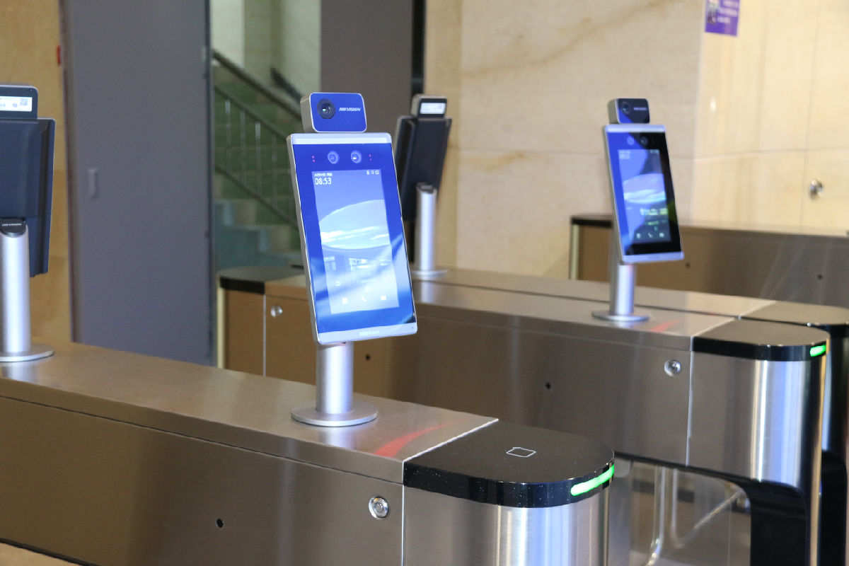 人脸识别,智能测温,防护监测——成都市第五人民医院智能门禁系统正式